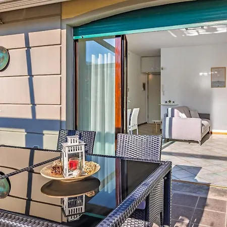 Appartamento Con Piscina Sul Tetto, A 150m Dal Mare Marina di Pietrasanta